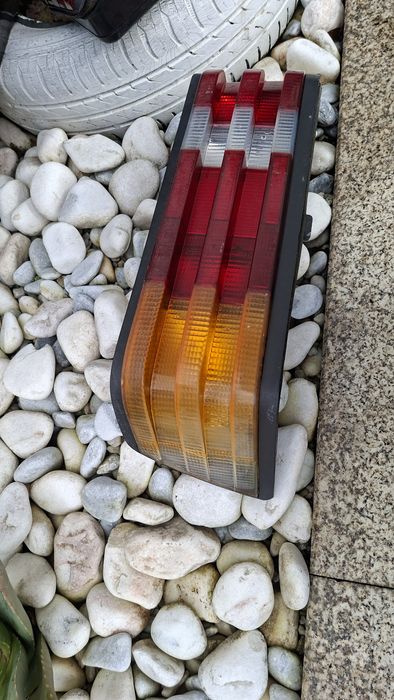 Farolins Traseiros Mercedes 190D