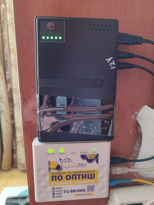 Источник бесперебойного питания UPS DC1018L 8800 mAh USB 5V/9 V/12 V д