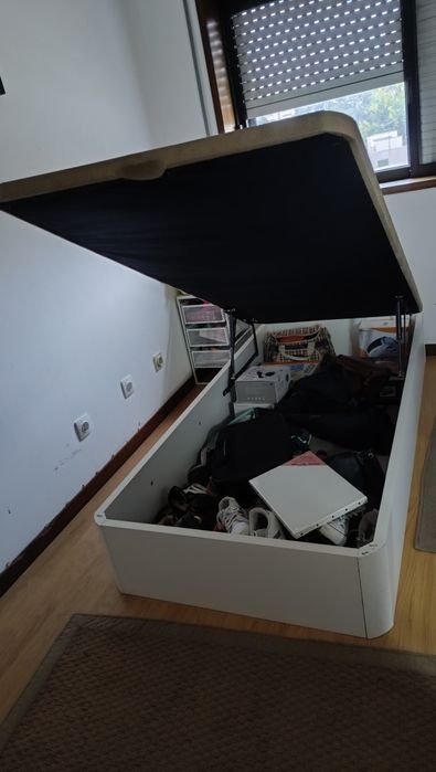Cama box tipo arrumo de solteiro