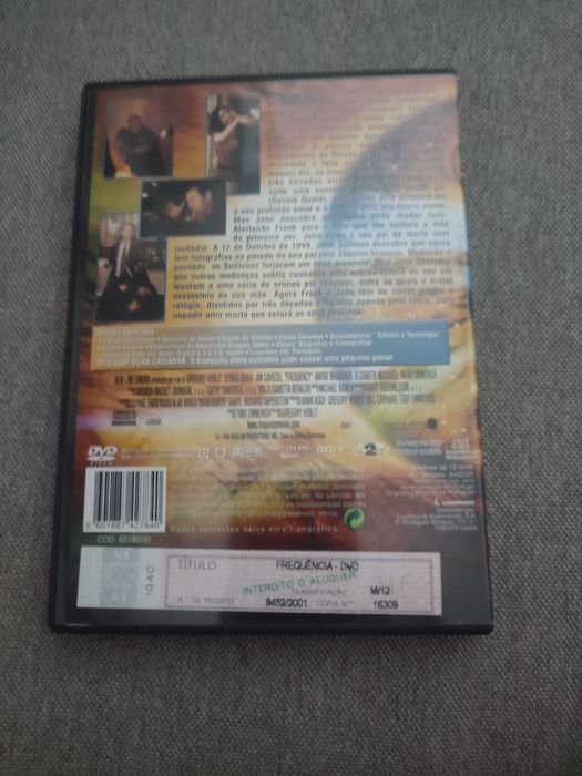 Frequência (2000)