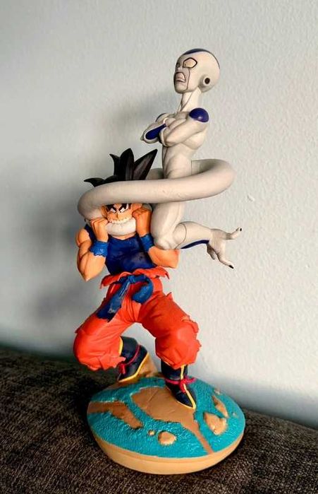 Goku vs Frieza Ichiban Kuji Revible Moment C Prize Original