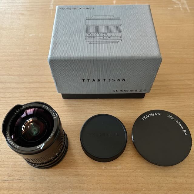 Lente TTArtisan 10mm F2 APSC encaixe Sony E