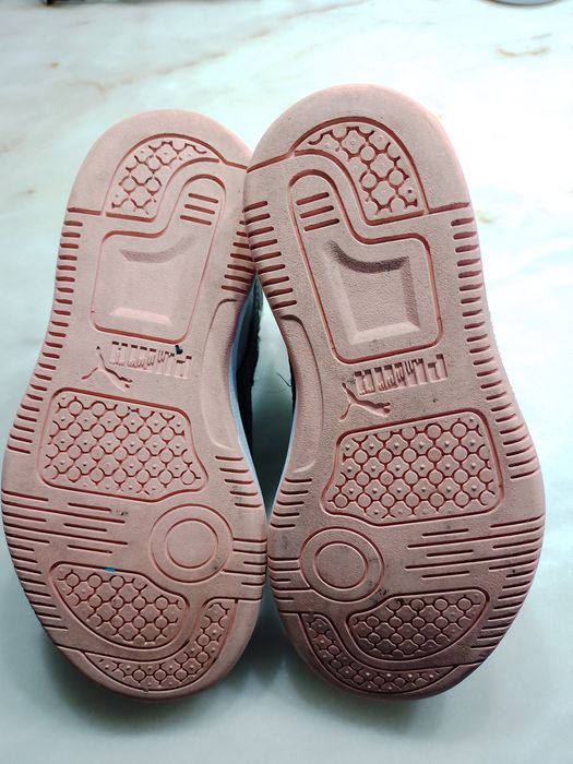 Botas Puma Rebound V6 Mid