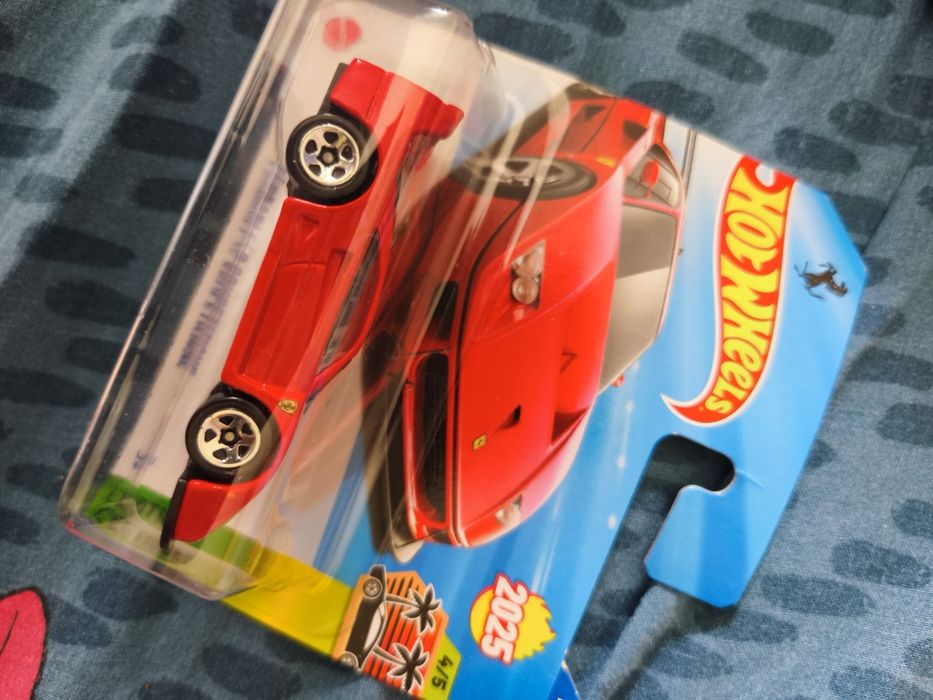 Ferrari f40 competizione Hotwheels