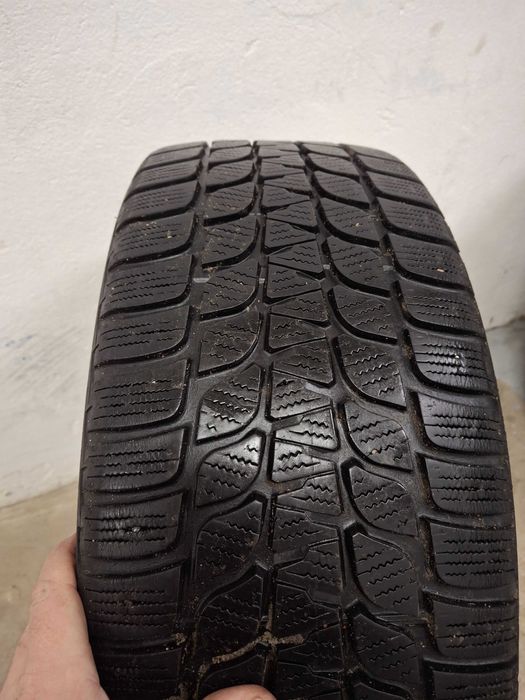 Opony zimowe 225/45/18, cena za komplet