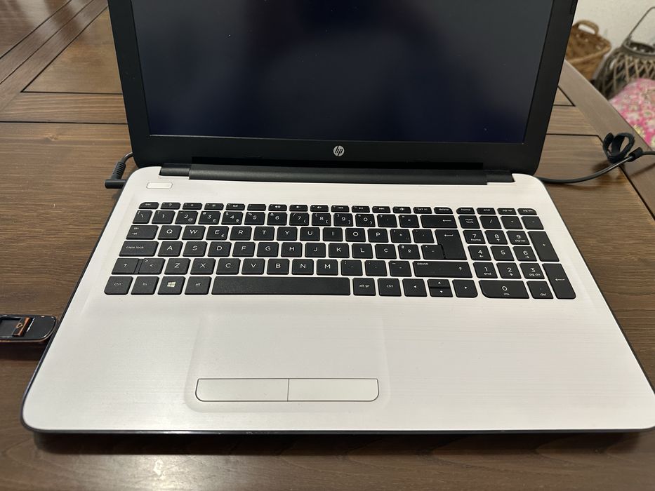 HP Notebook 15-ba000np