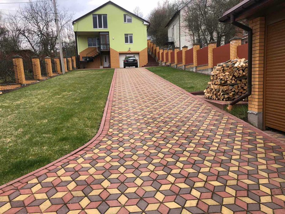 Оренда окремого будинку в Брюховичах