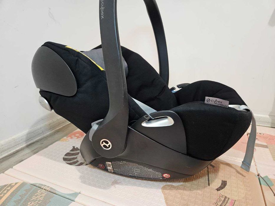 Автокрісло Cybex Cloud Q з вкладкою для немовлят