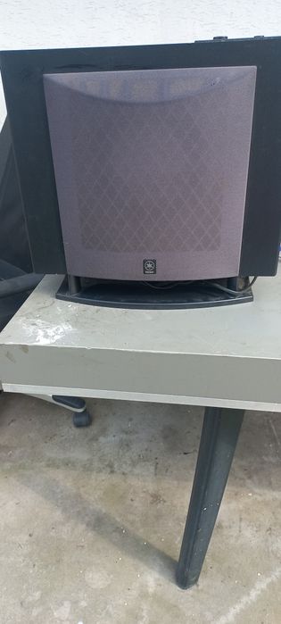 Subwoofer yamaha  sam bass