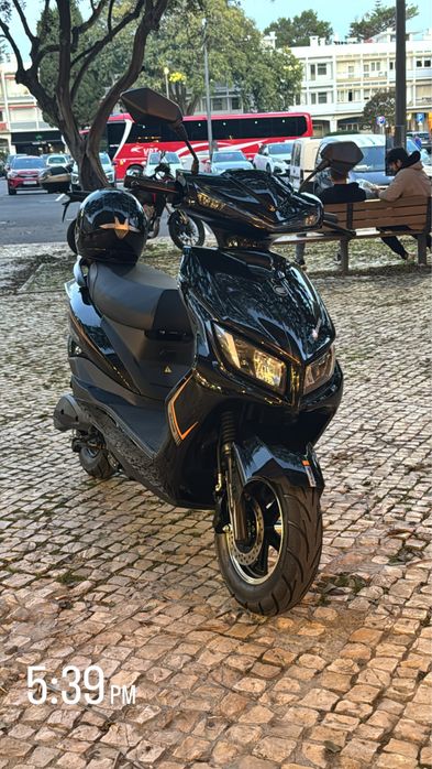 Scooter elétrica saige