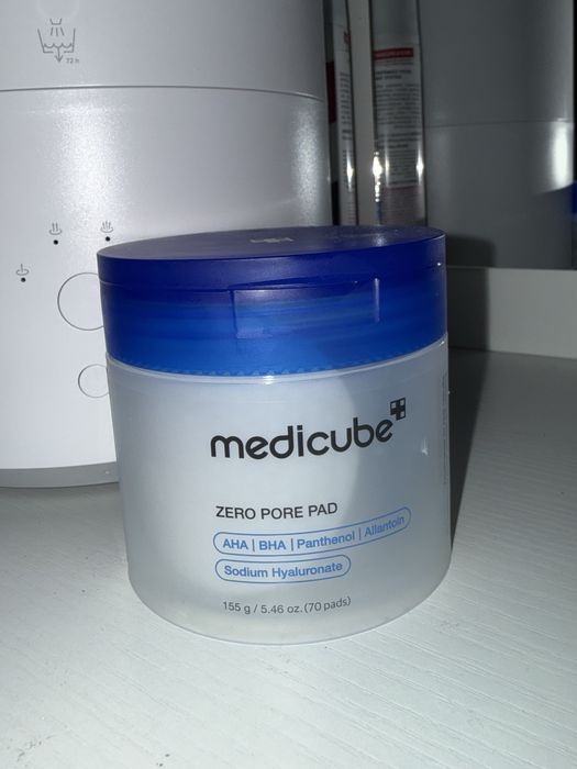 Medicube zero pore pad