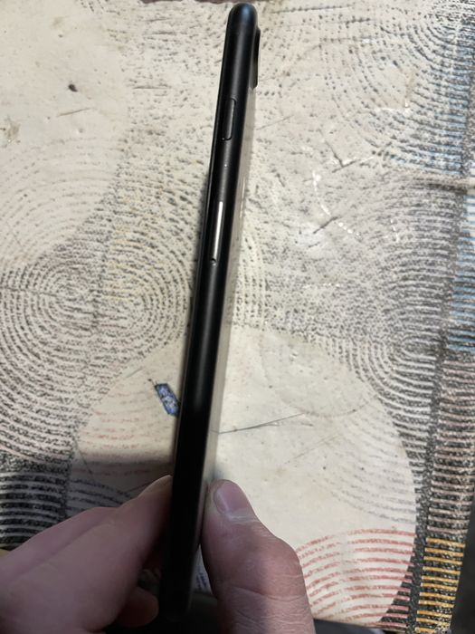 Айфон 8+ на запчастини