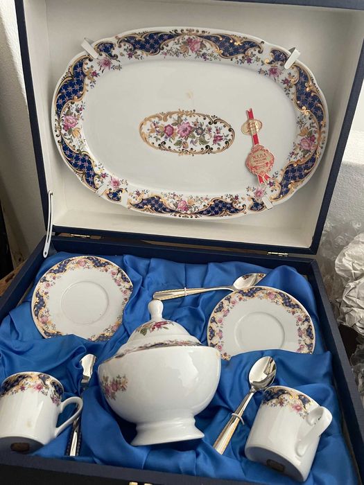 Serviço de chá para 2 pessoas em Porcelana
M.A.B.A