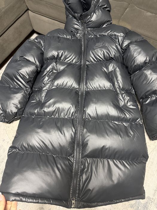 Продам пуховік Nike