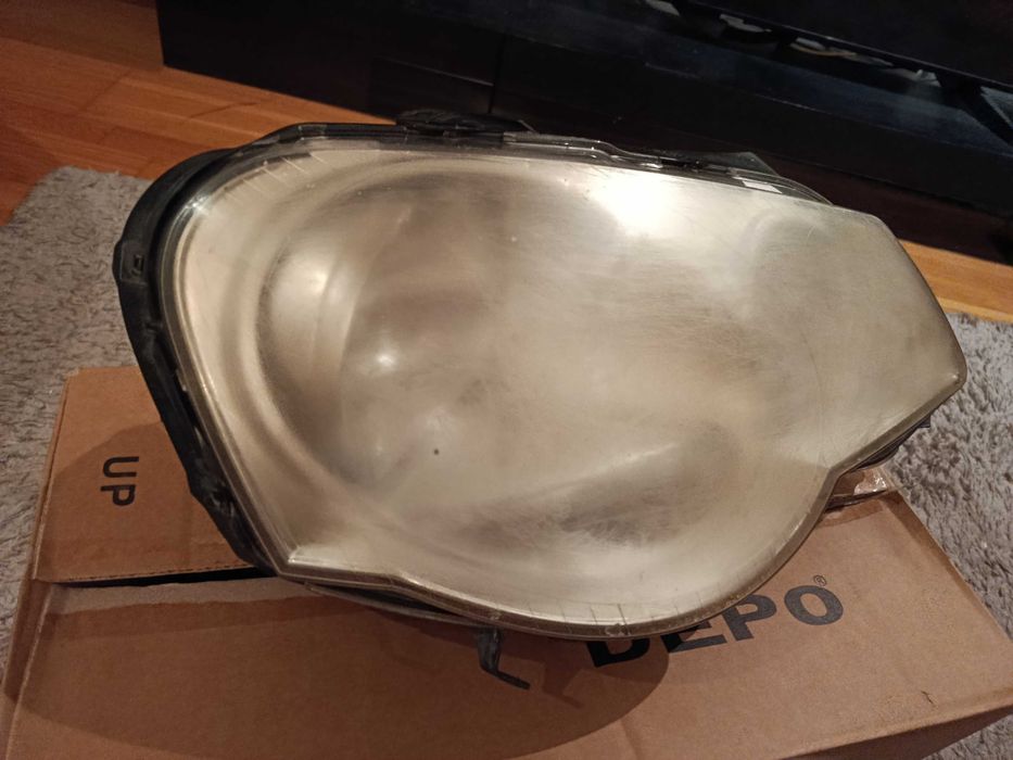 VENDE - farol direito VW Polo 9N