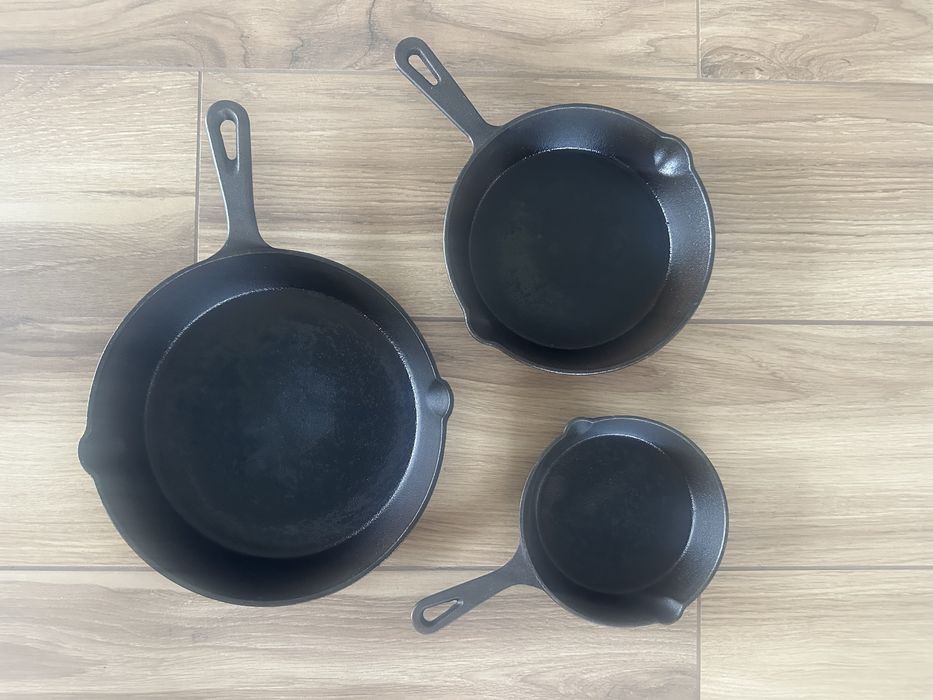 Komplet żeliwnych patelni Patelnie żeliwne patelnie