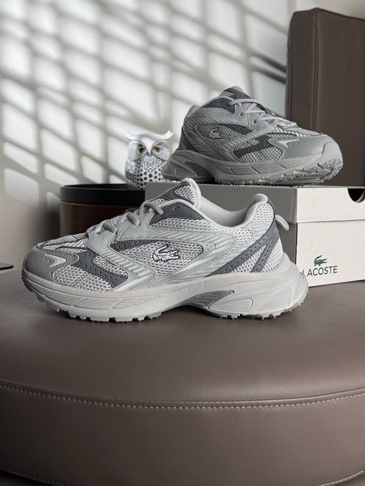 8 кольорів Lacoste L003 Neo Shot