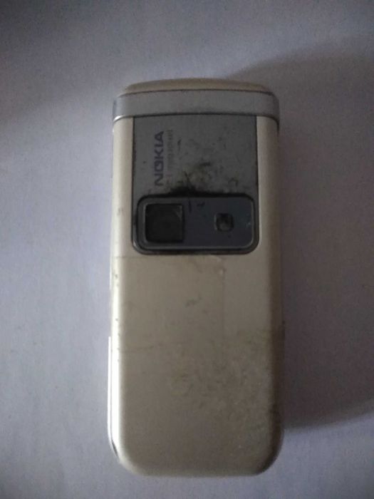 Кнопочный телефон NOKIA