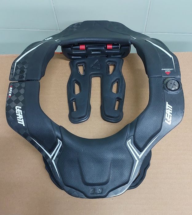 защита шеи Leatt 6.5Carbon