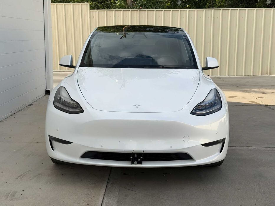 Tesla Model Y      2020