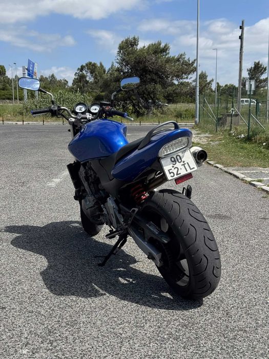Honda Hornet 600 (25kw livrete)
