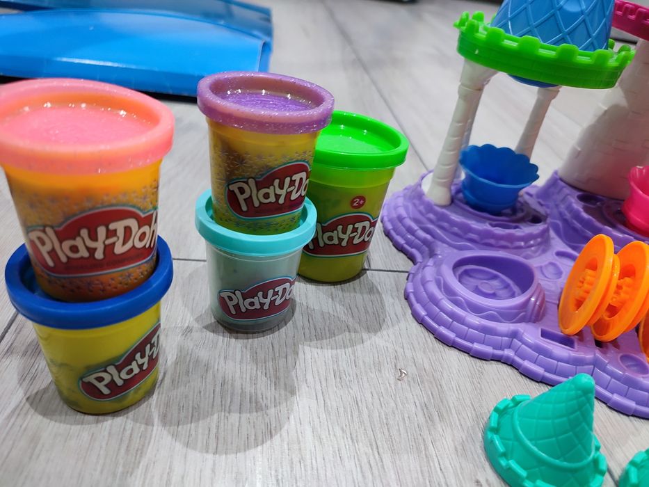 Zestaw ciastoliny Play doh lodziarnia akcesoria