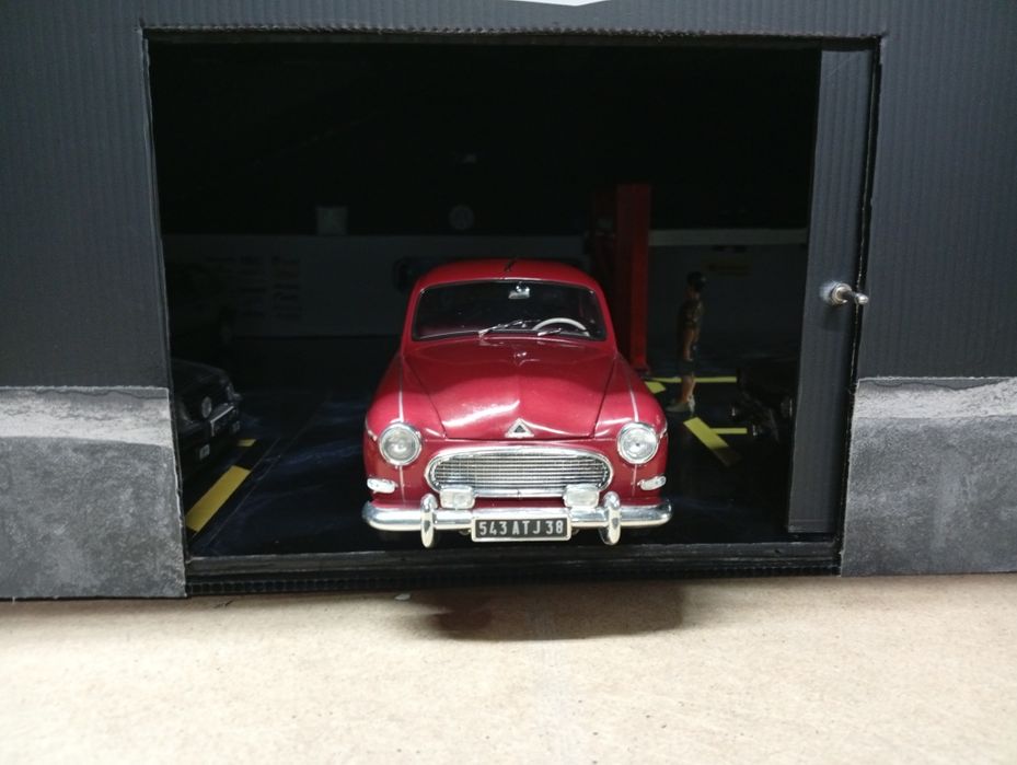 1/18 Renault Fregate