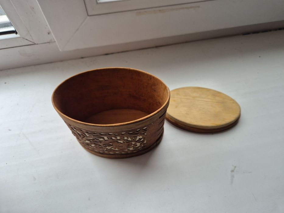 Продам дерев'яну шкатулку раритет.