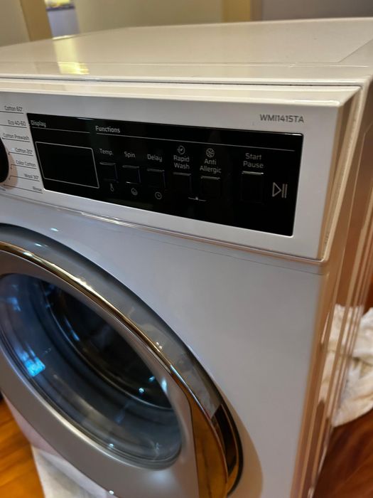 Máquina de Lavar Roupa VOX 10 kg