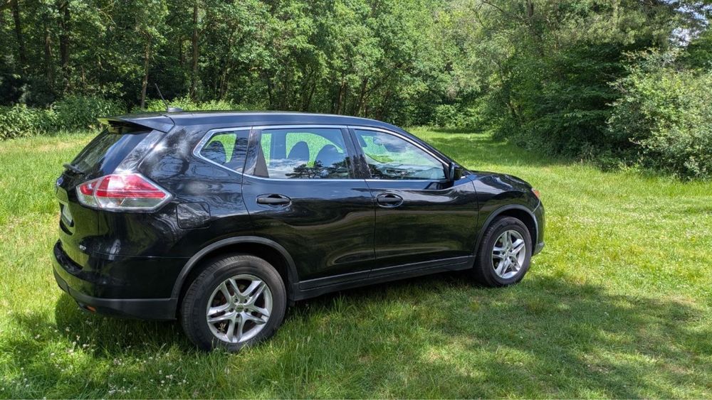 Продам автомобіль Nissan Rogue 2016 року