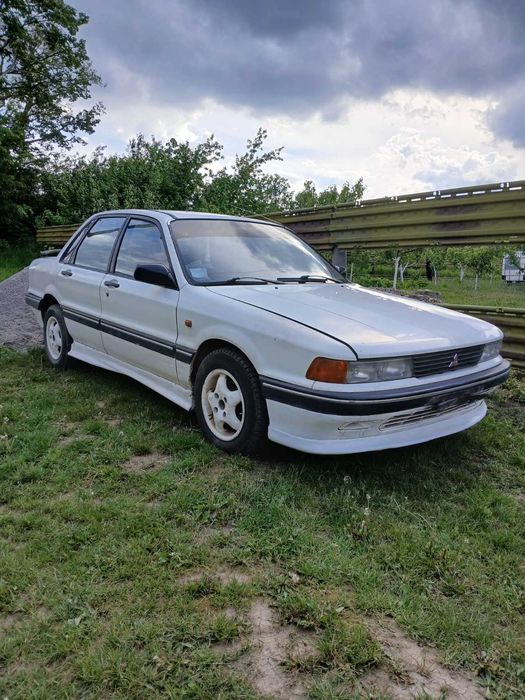 Бампер Mitsubishi Galant 6 E32