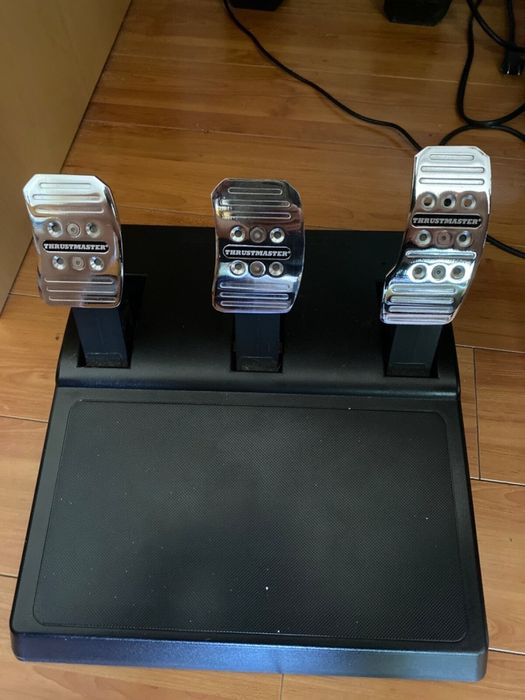 Kierownica symulator Thrustmaster TX + 3 pedały t3pa (Xbox PC)
