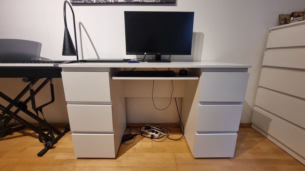 Biurko białe  komputerowe 6 szuflad