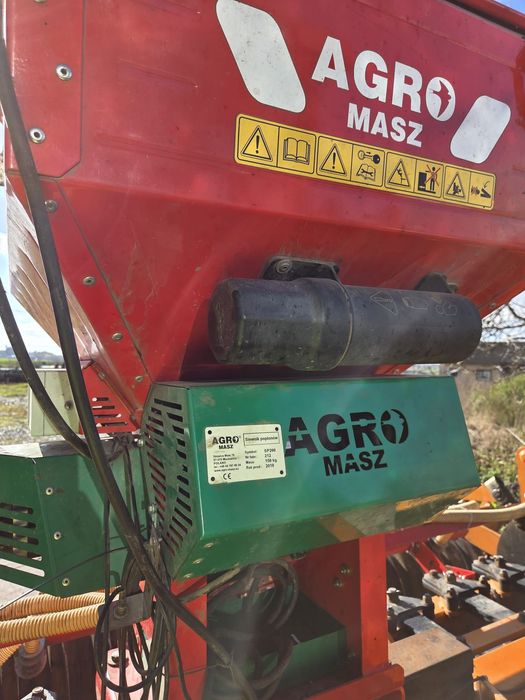 Talerzówka X-press 4m i siewnik do poplonu Agro Masz