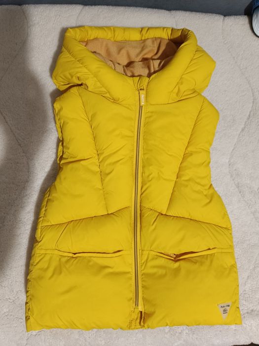 Жилетка Zara           .