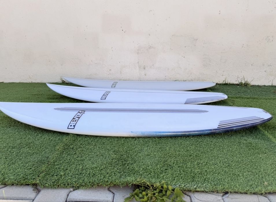 Prancja de surf nova 5’11 32L epoxy