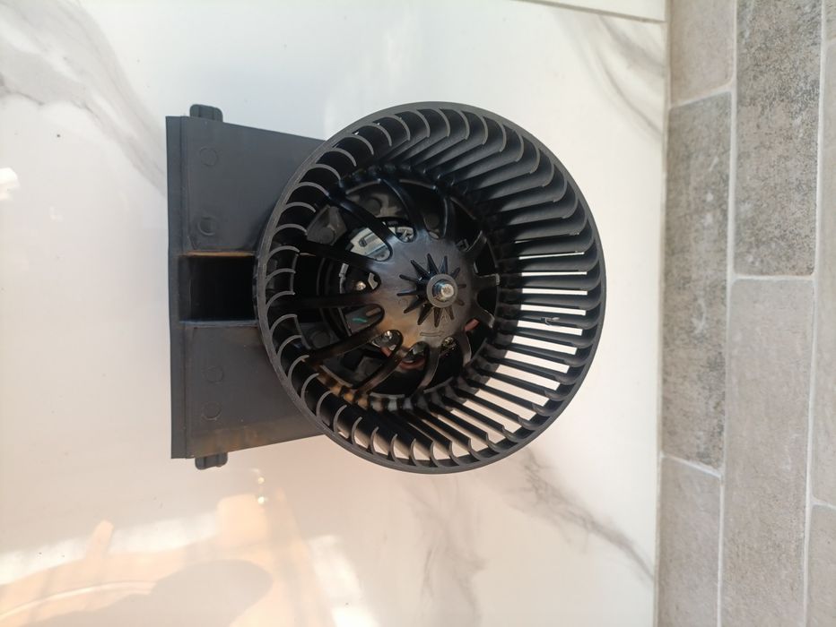 Вентилятор салону Octavia Tour