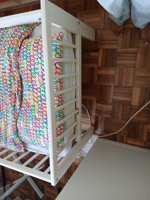 Cama de criança ikea