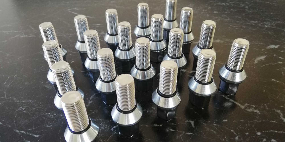 Śruby pływające M14x1,5 Opel Vivaro Renault Trafic 72,6mm 71,1mm