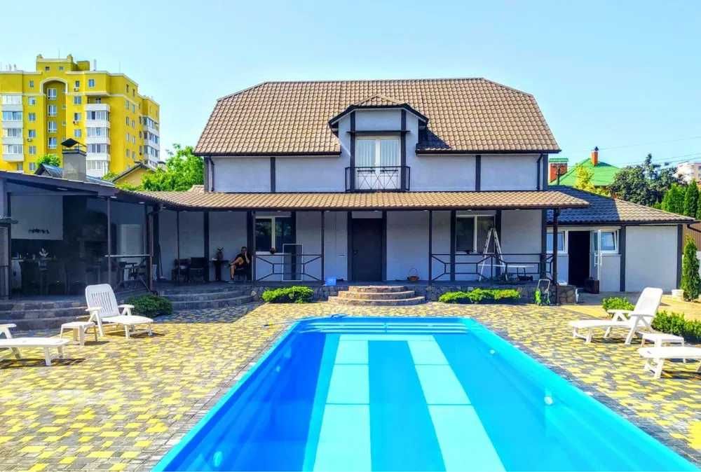 Подобова аренда будинку.Софіївська Борщагівка.Басейн.Банька!