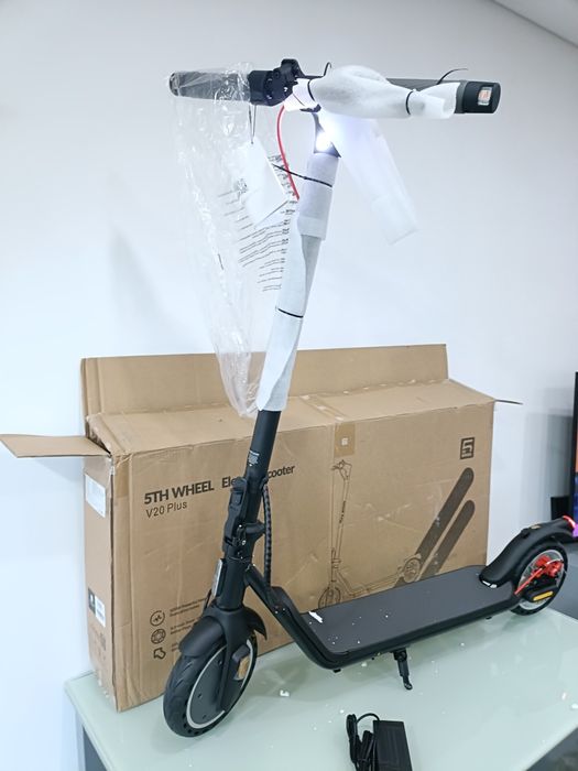 Trotinete nova na caixa