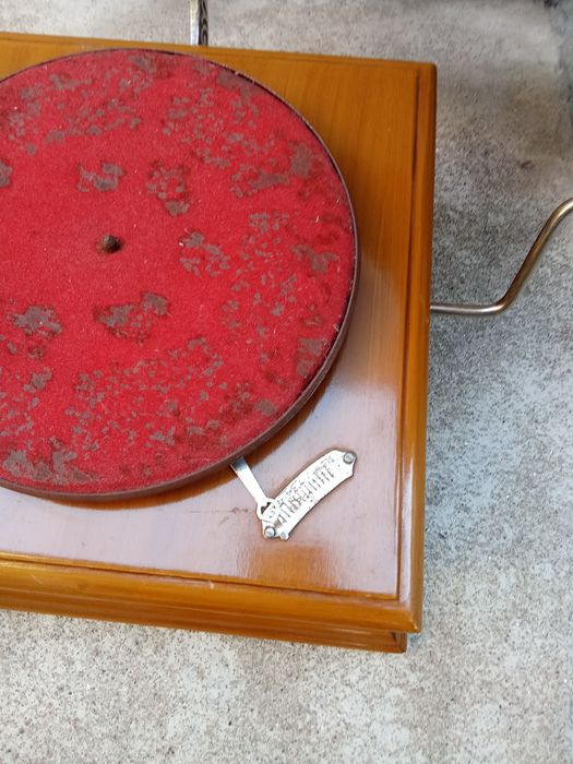 Grafonola antiga usada