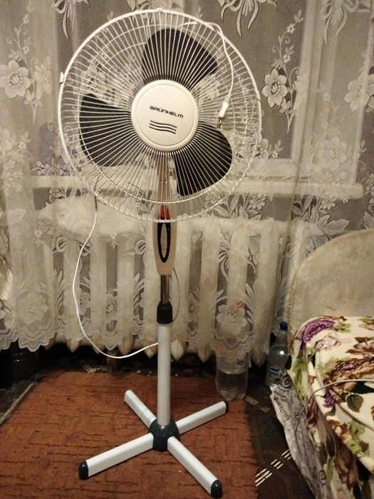 Вентилятор (БУ) дуже хороший, але не дуже новий