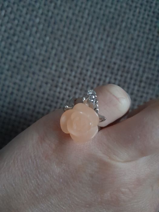 Pierścionek róża Rose pierścień biżuteria na dłoń