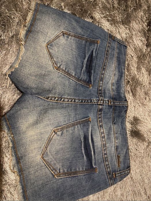 Dżinsowe jeansowe damskie spodenki cropp 36