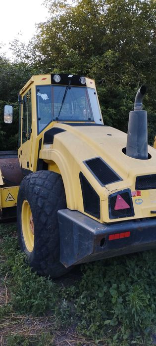 Продам  дорожний каток  BOMAG