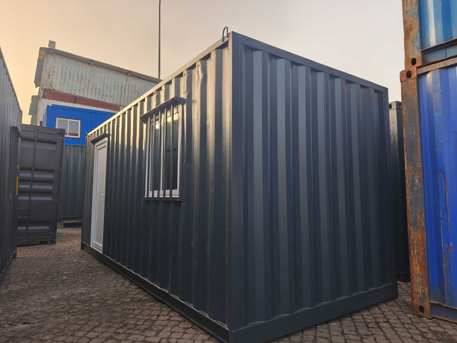 Contentor 20'' com Porta de homem e Janela PVC