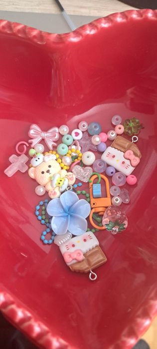 Łyżka konfetti koralikowo zawieszkowego