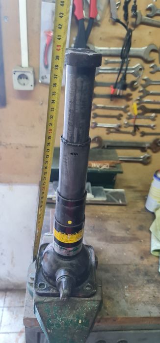 Macaco de garrafa Toyota Hilux