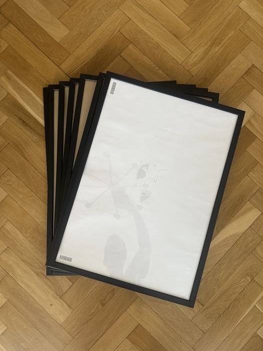 Komplet 7 ramek IKEA FISKBO 50x70 cm – Czarny | Stan dobry